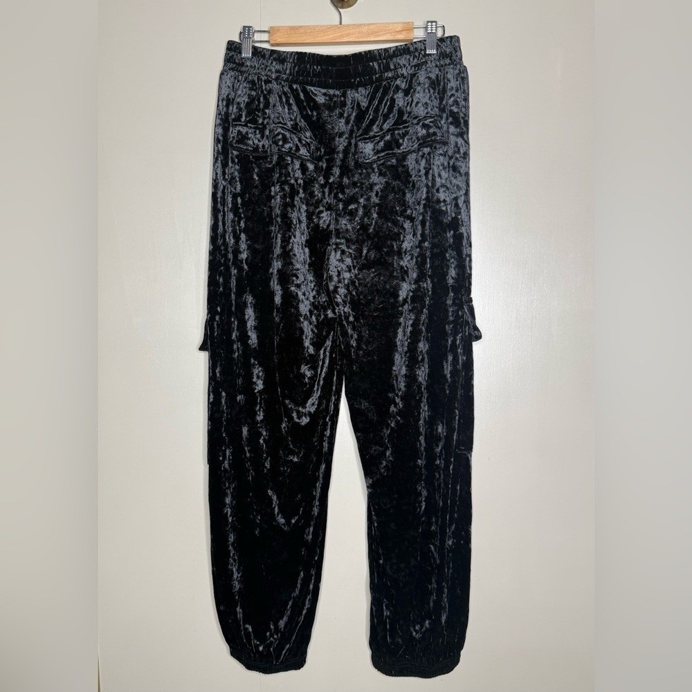 Jessica Simpson Black Crushed Velvet Cargo Joggers Women's M Y2K Streetwear - Picture 5 of 9